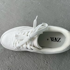 Zara white women’s sneakers